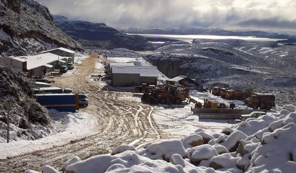 Continúa la fase de perforación en Cerro Bayo con apoyo de inteligencia artificial
