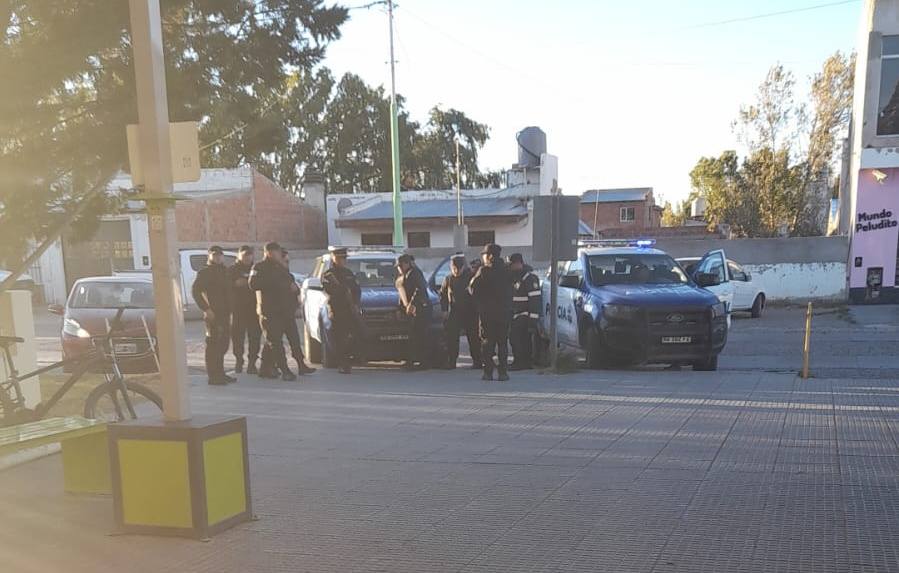 Detuvieron a la secretaria general de ATE Las Heras y el gremio lanzó un paro