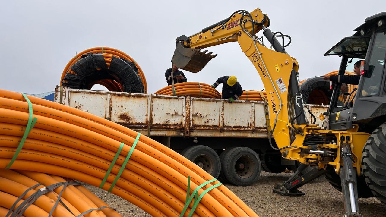 Llegó el material para la ampliación de la red de gas del barrio René Favaloro