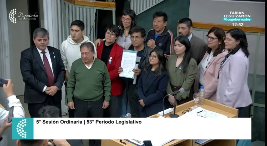Jubilados de la cuenca en la Legislatura “Peleamos permanentemente para que haya medicamentos y poder retirarlos”