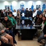 Firmaron un convenio para impulsar pasantías laborales de estudiantes de Caleta Olivia