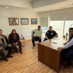 Construcción de veredas en Comandante Luis Piedra Buena: Vidal acordó una obra que generará 30 puestos de trabajo