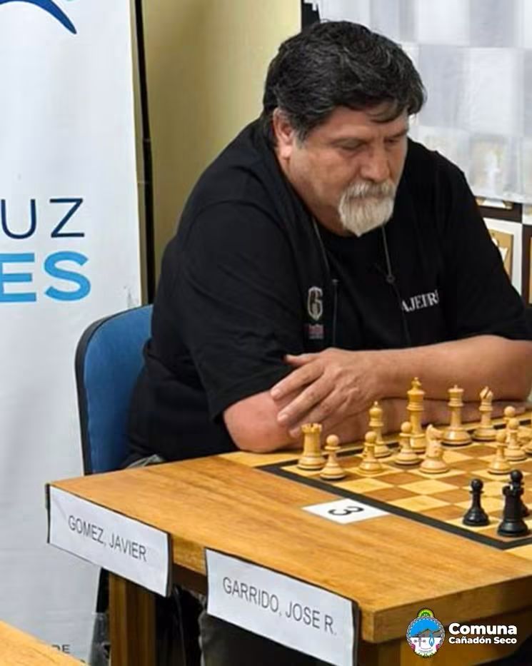 Javier Gómez fue seleccionado para integrar la Selección de Santa Cruz de Ajedrez de Adultos Mayores.