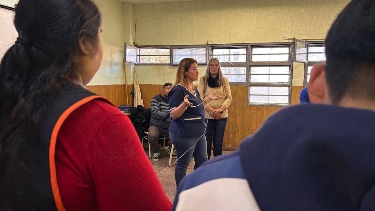 La Municipalidad fortalece las acciones de prevención sobre consumo problemático en escuelas secundarias
