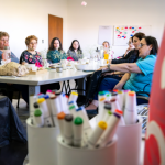 “Unidas en Rosa”: una jornada de prevención y arteterapia