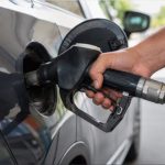 Santa Cruz prohibió el autoservicio de combustible en todo su territorio